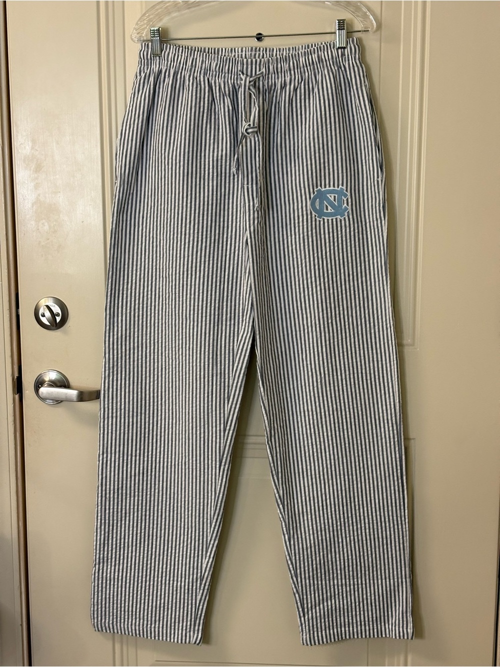 NWOT NORTH CAROLINA CONCEPT SPORTS  Blue & White Seersucker PJ Bottoms MED $40